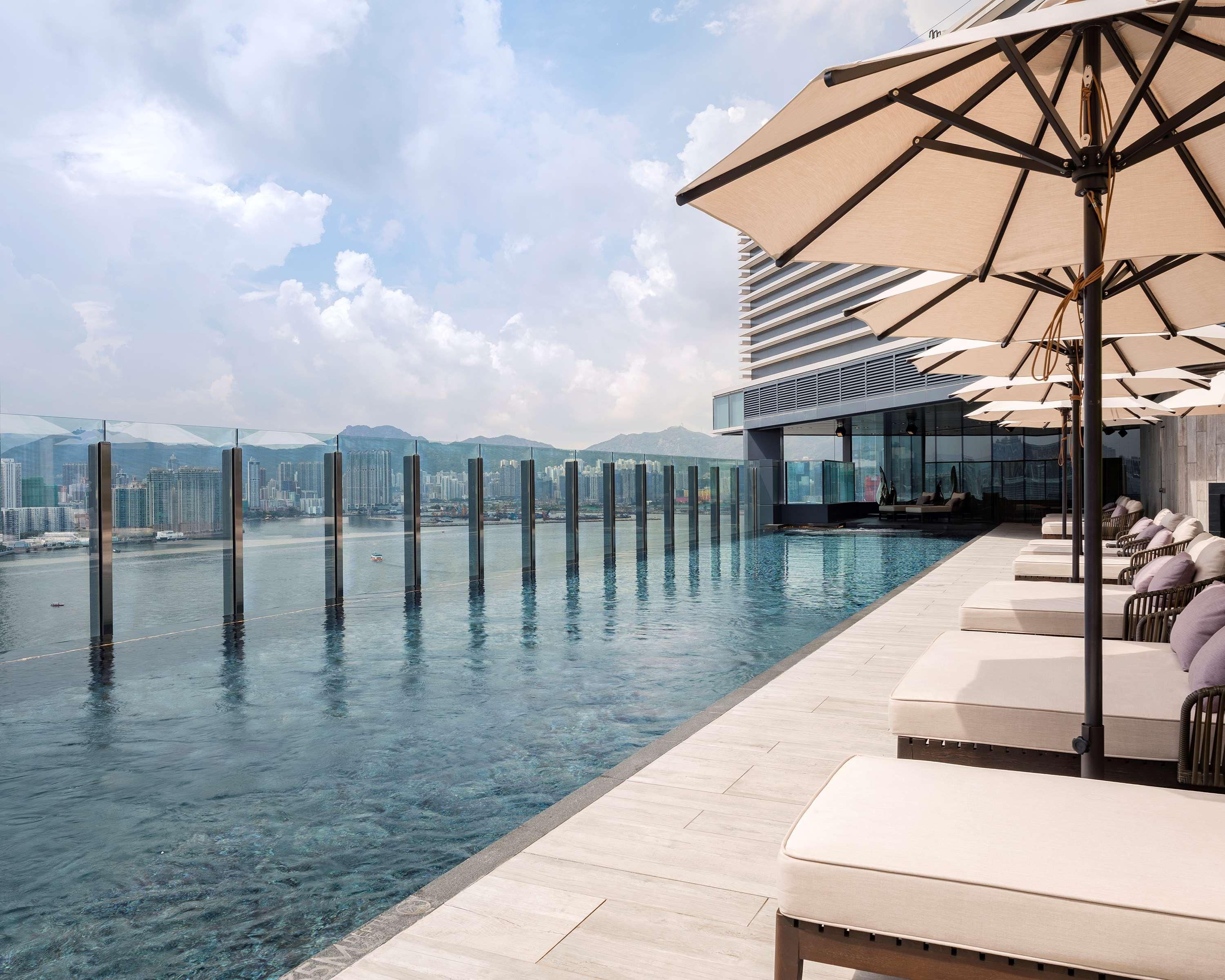 Hyatt Centric Victoria Harbour Hotel Хонконг Екстериор снимка