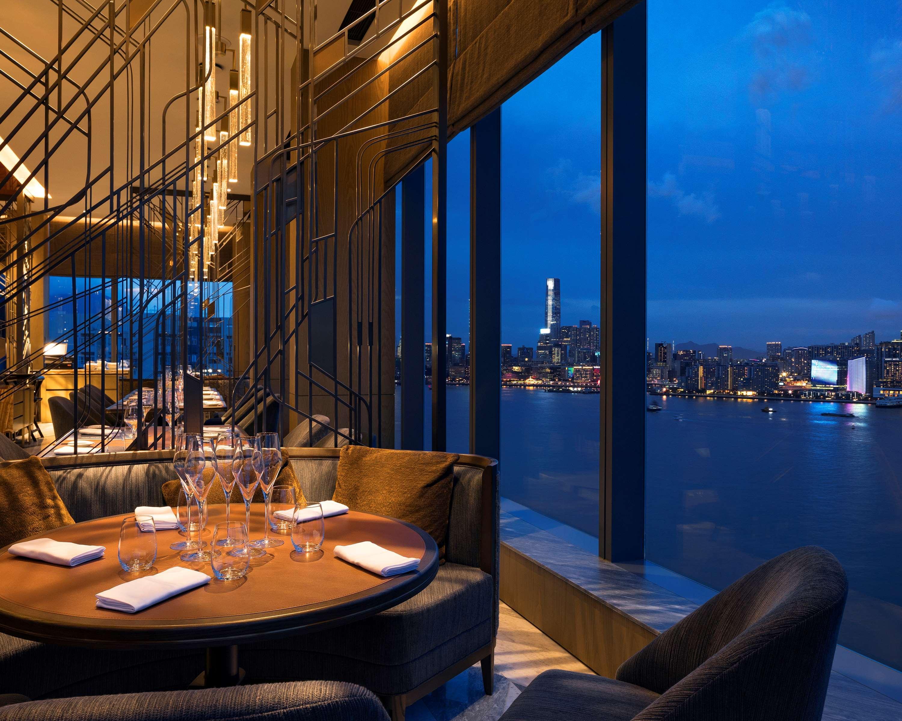 Hyatt Centric Victoria Harbour Hotel Хонконг Екстериор снимка