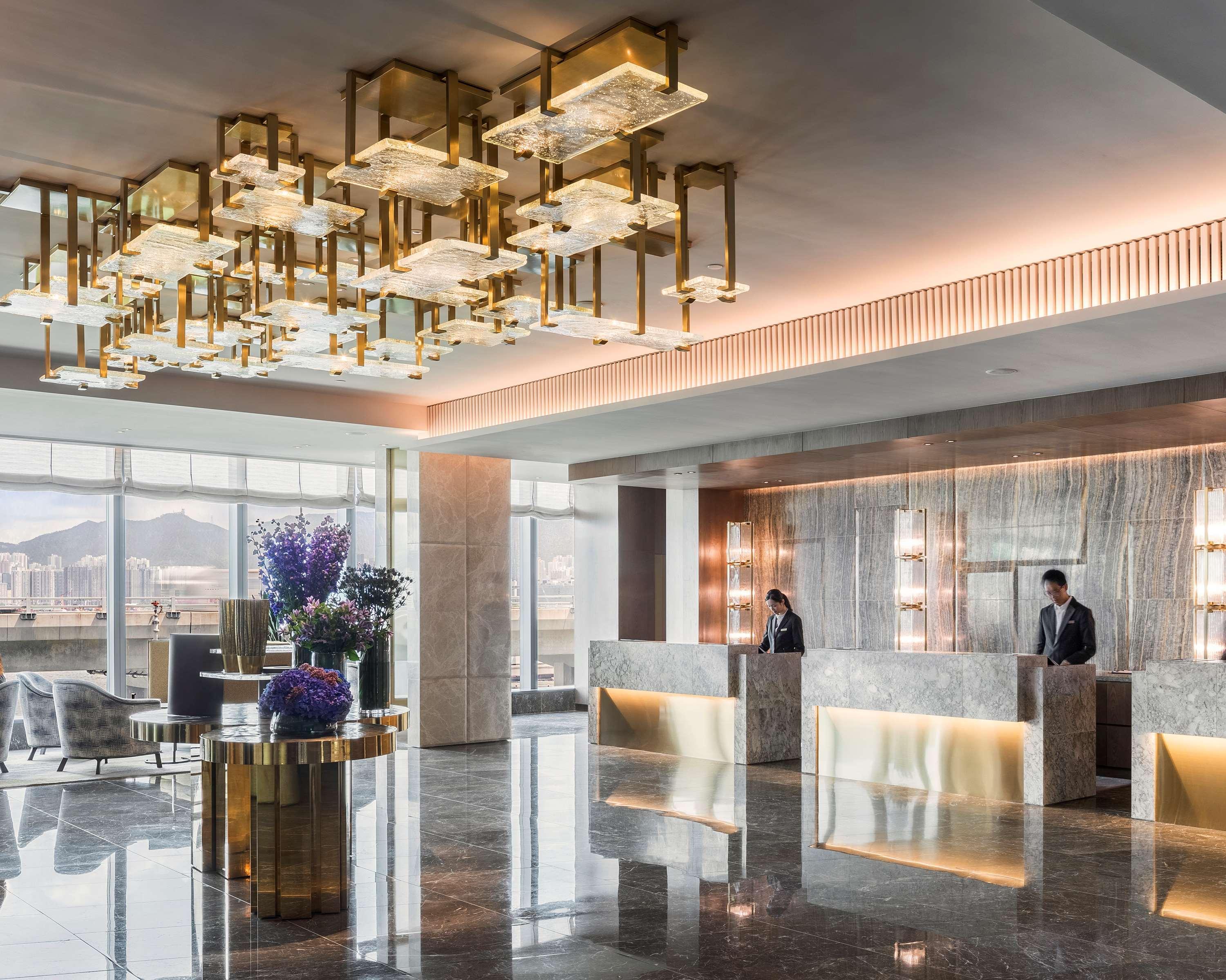 Hyatt Centric Victoria Harbour Hotel Хонконг Екстериор снимка
