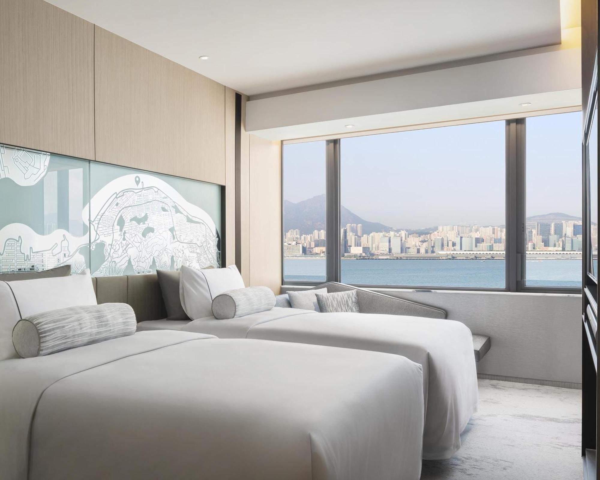 Hyatt Centric Victoria Harbour Hotel Хонконг Екстериор снимка