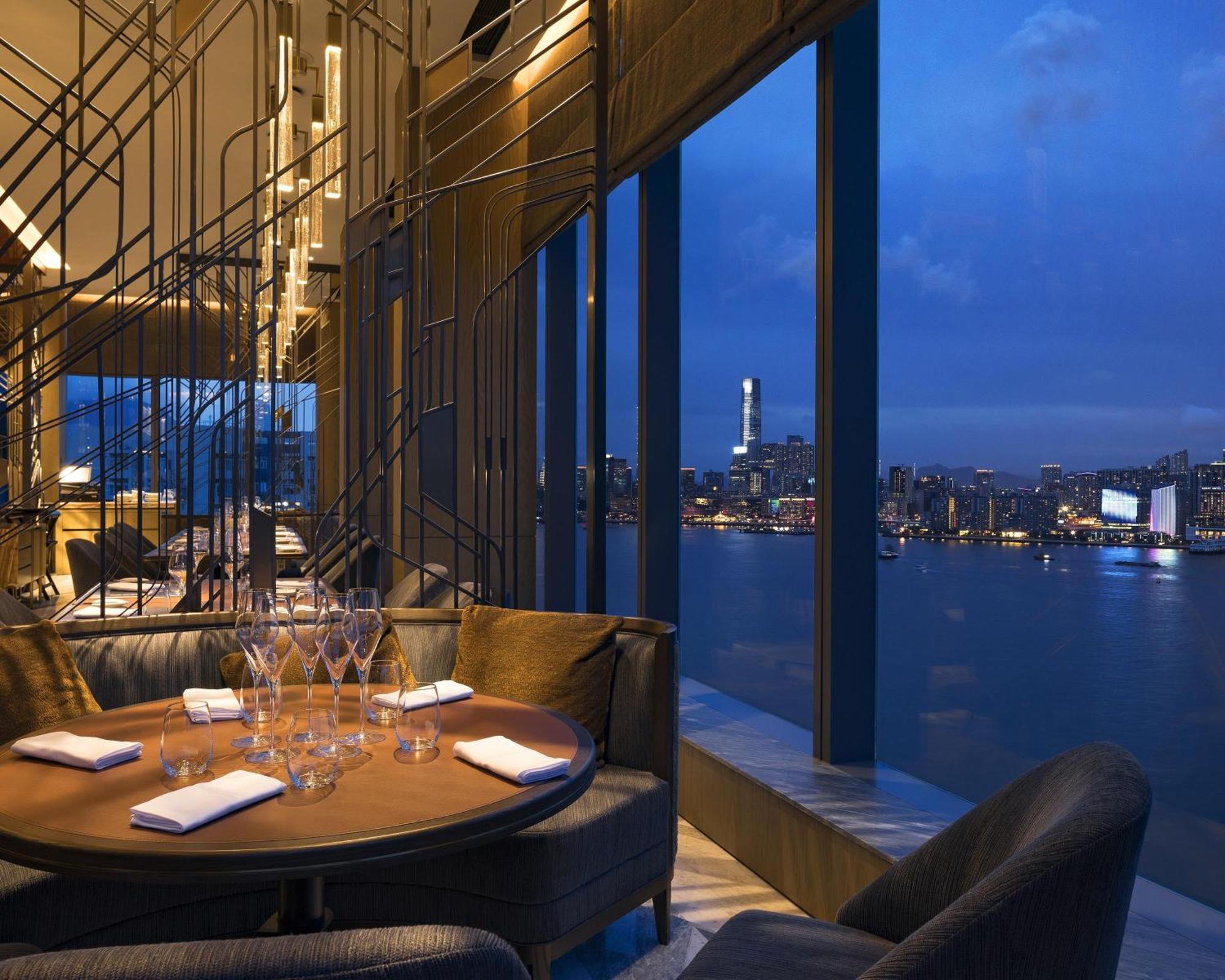 Hyatt Centric Victoria Harbour Hotel Хонконг Екстериор снимка
