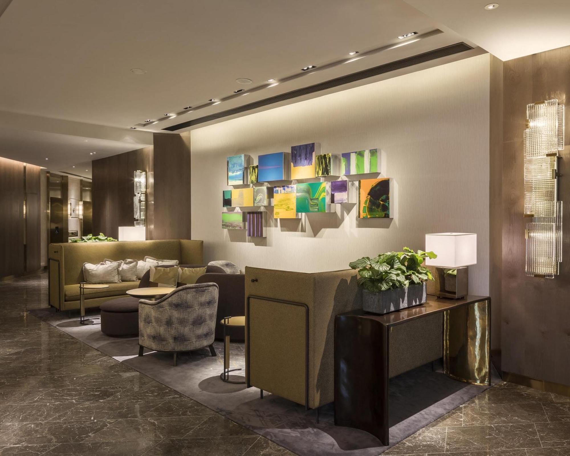 Hyatt Centric Victoria Harbour Hotel Хонконг Екстериор снимка