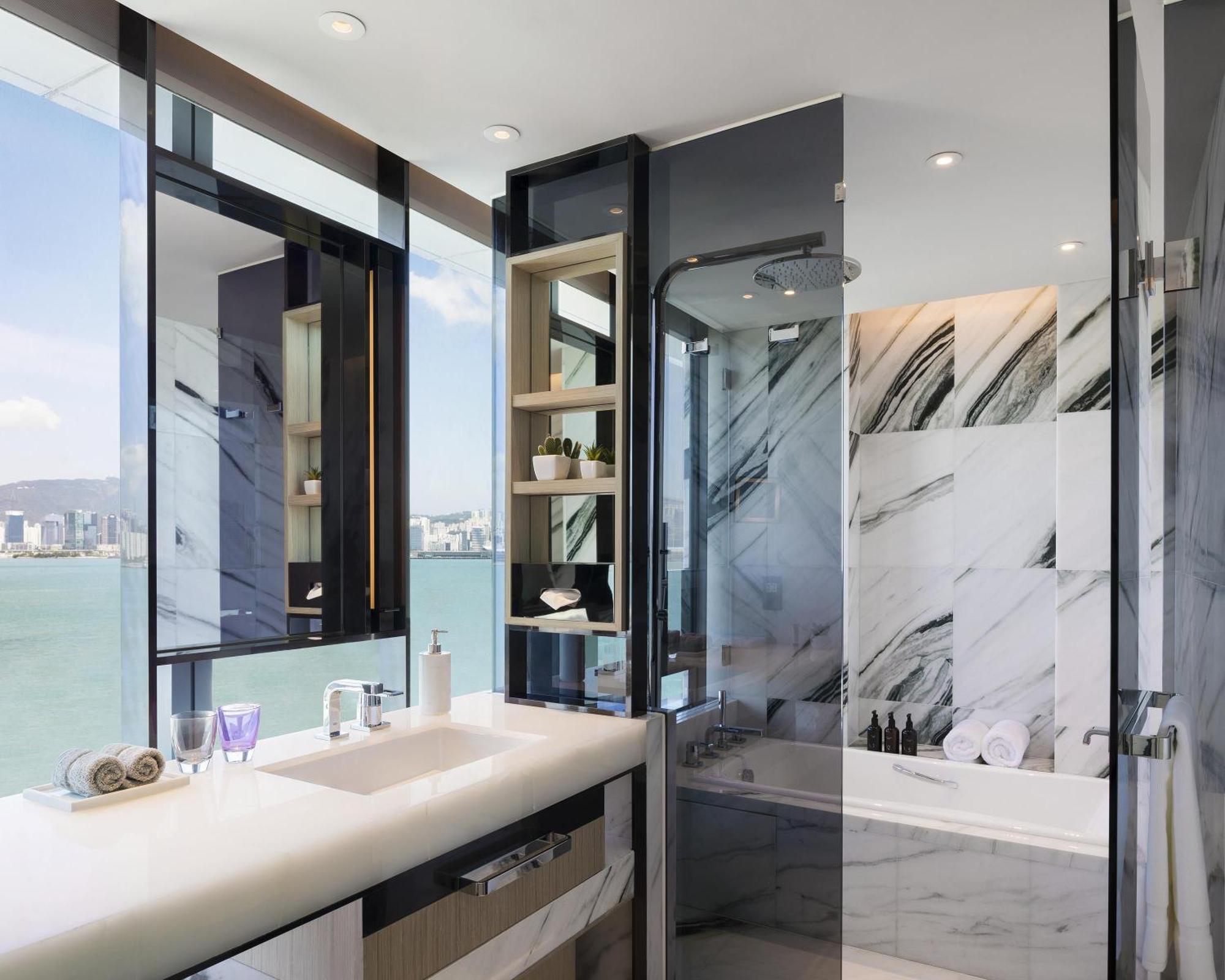Hyatt Centric Victoria Harbour Hotel Хонконг Екстериор снимка