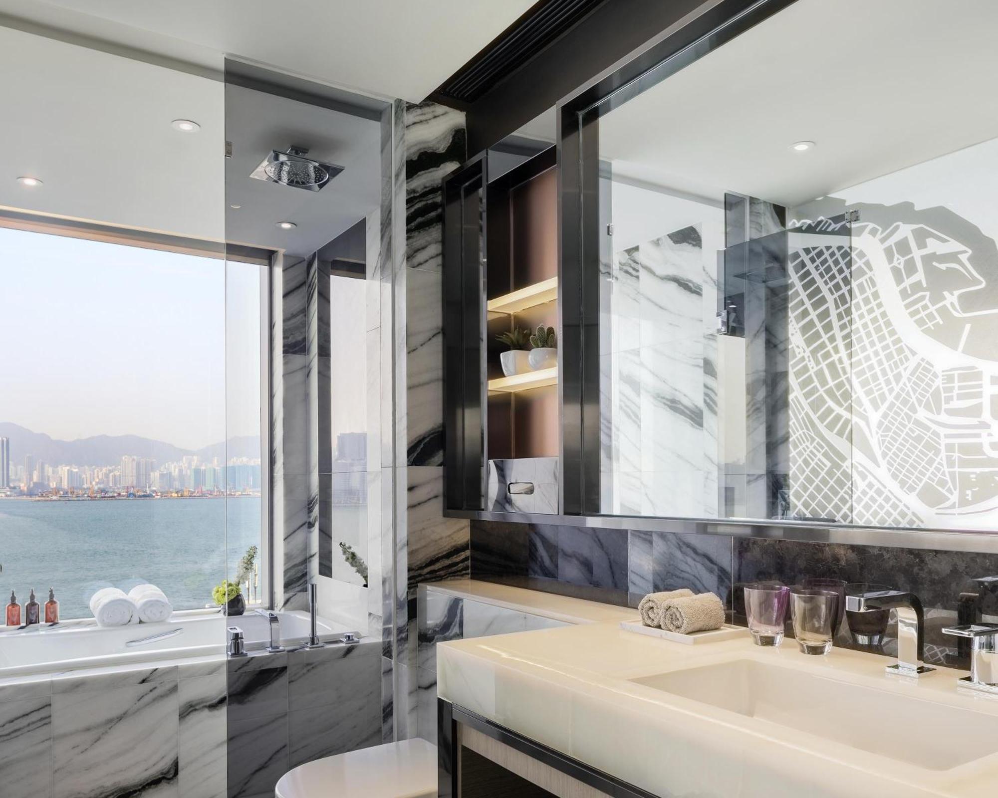 Hyatt Centric Victoria Harbour Hotel Хонконг Екстериор снимка
