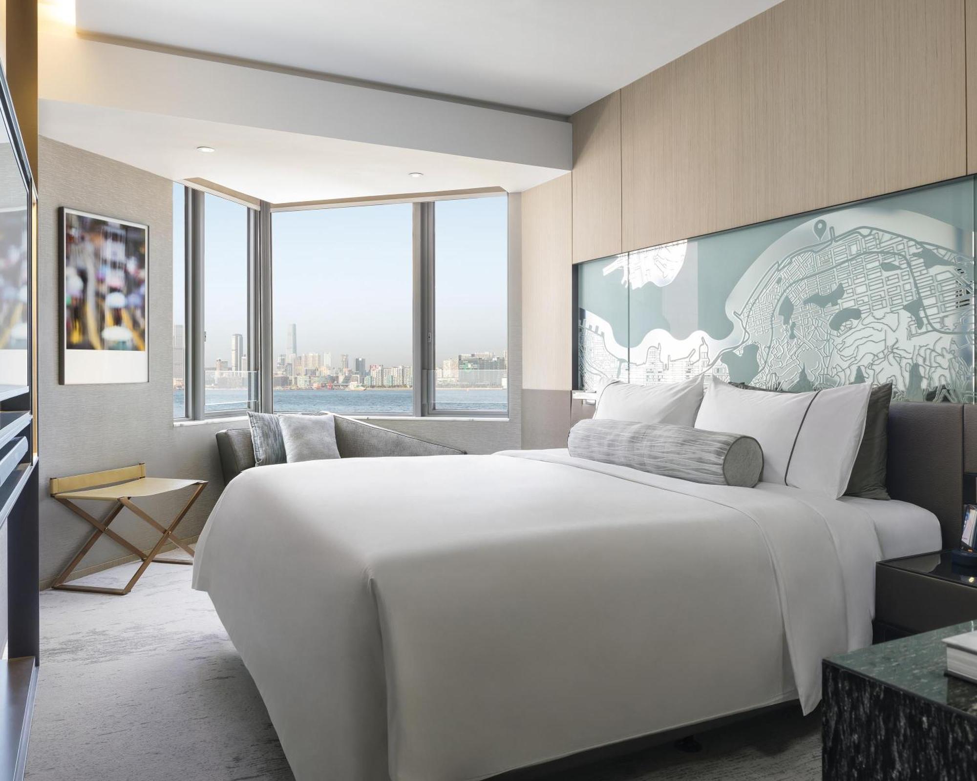 Hyatt Centric Victoria Harbour Hotel Хонконг Екстериор снимка