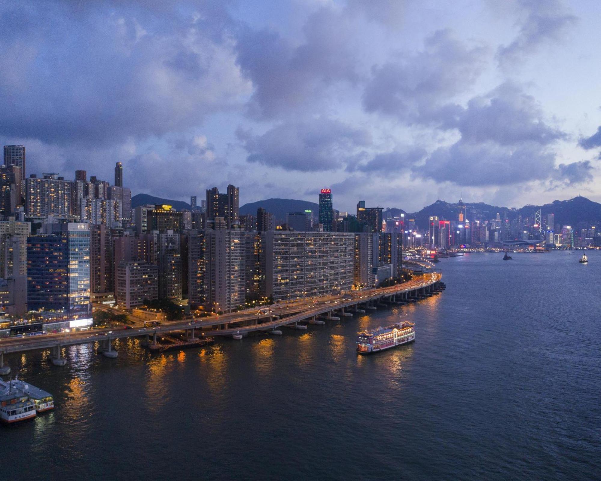 Hyatt Centric Victoria Harbour Hotel Хонконг Екстериор снимка