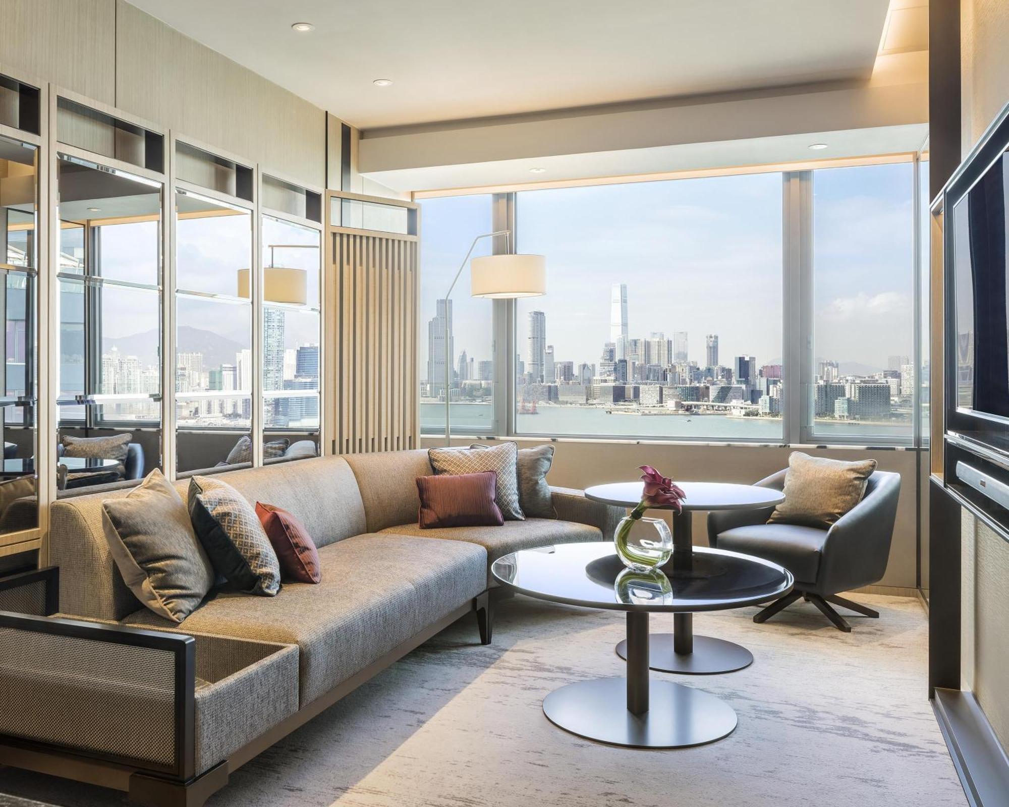 Hyatt Centric Victoria Harbour Hotel Хонконг Екстериор снимка