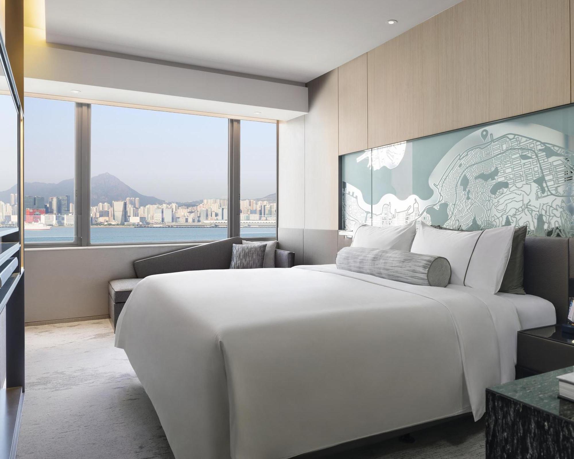 Hyatt Centric Victoria Harbour Hotel Хонконг Екстериор снимка