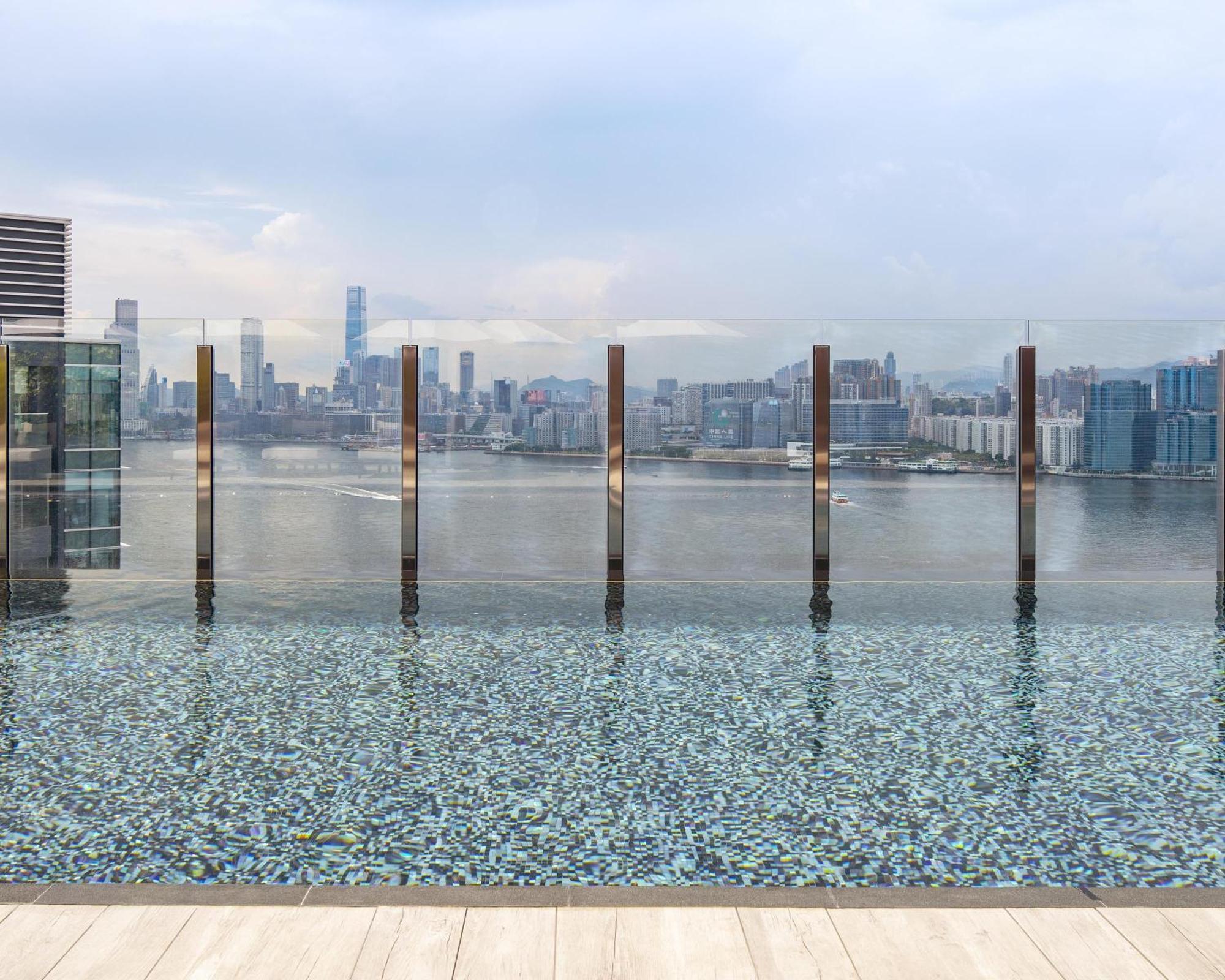 Hyatt Centric Victoria Harbour Hotel Хонконг Екстериор снимка