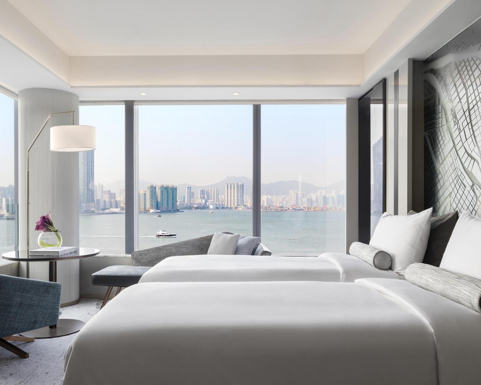 Hyatt Centric Victoria Harbour Hotel Хонконг Екстериор снимка